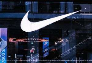 TradeVille: Nike - sprint pe teren accidentat